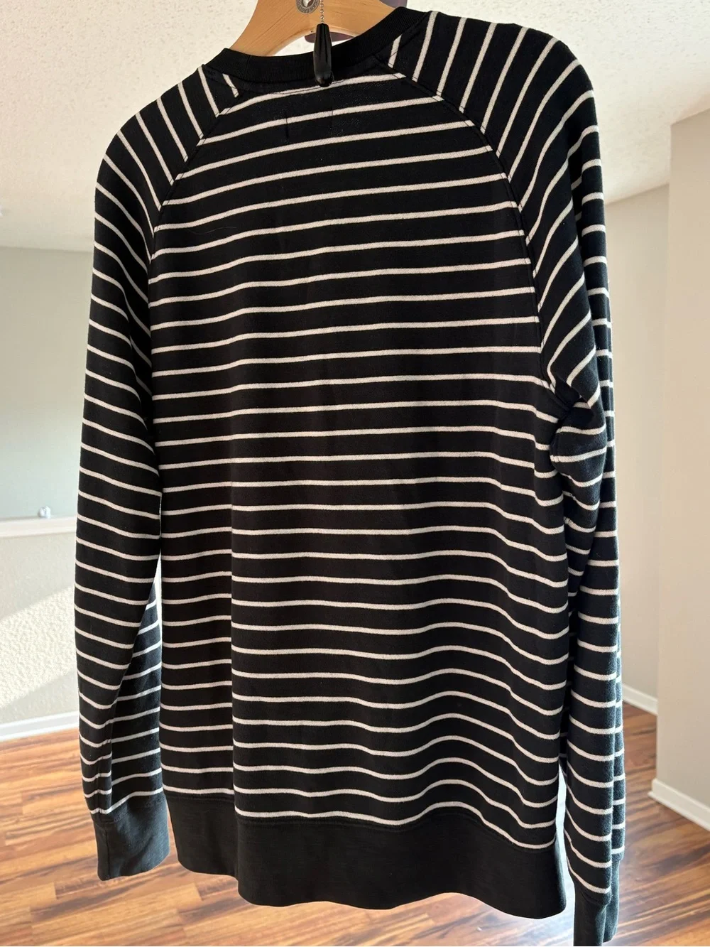 L.L. Bean Men’s Navy White Striped Crew Neck Sweater Preppy Cabincore